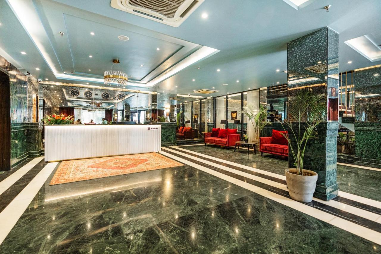 Foxoso Hotel, Delhi Airport New Delhi Exteriör bild