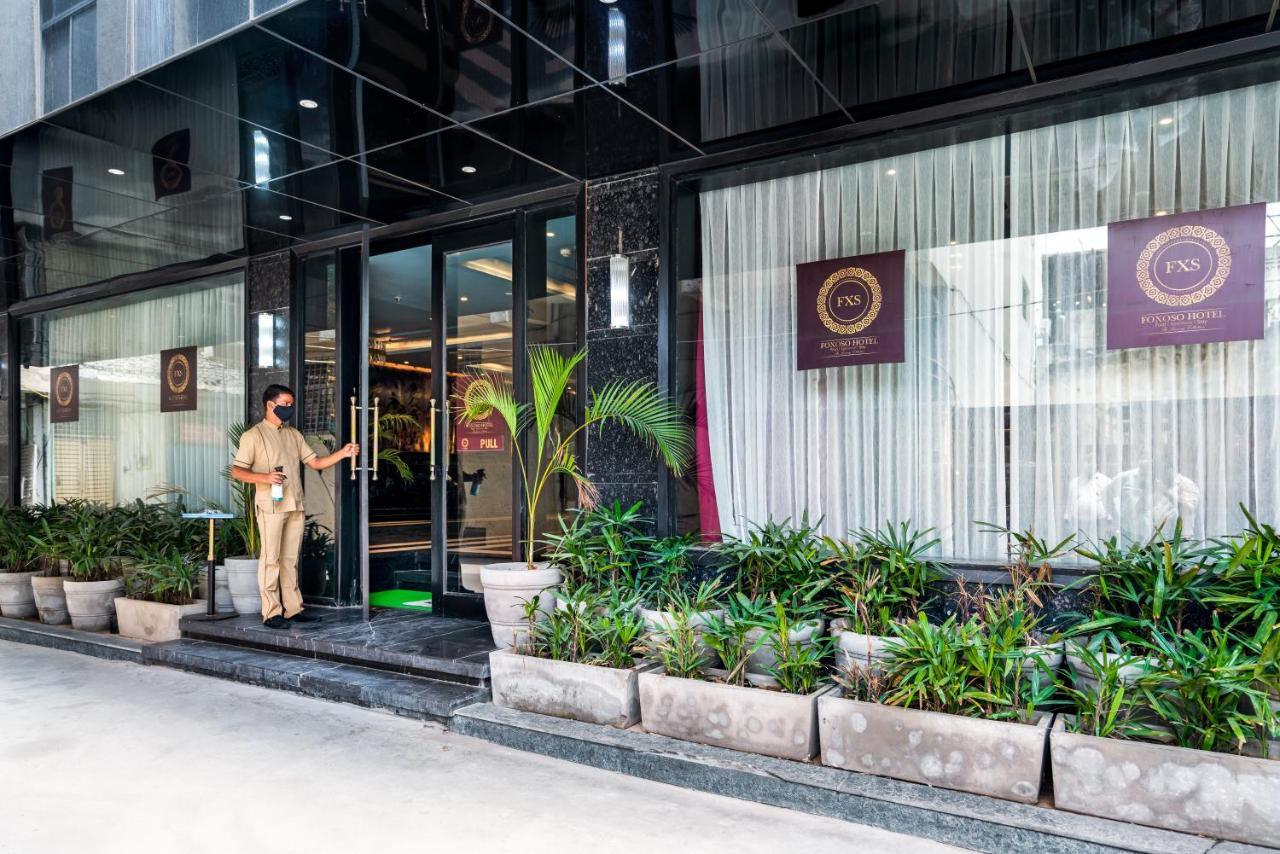 Foxoso Hotel, Delhi Airport New Delhi Exteriör bild